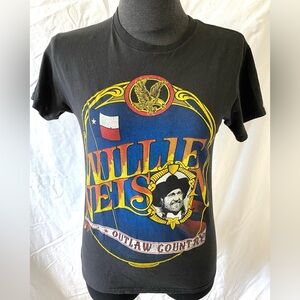 Willie Nelson Outlaw Country Black Tee Shirt. Black cotton size small
